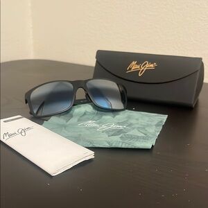 Maui Jim Red Sans Sunglasses
